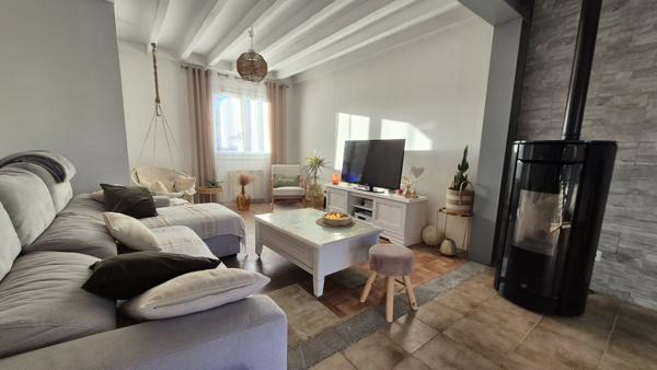 Maison au calme avec beau potentiel à Guécélard