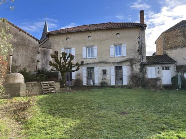 Maison à vendre |  Mézières-sur-Issoire |  5 pièces | 204 m²