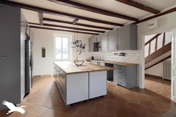 Maison à vendre |  Mézières-sur-Issoire |  5 pièces | 204 m²