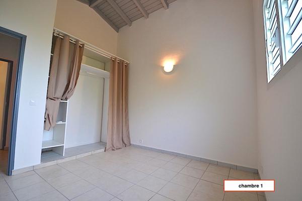 Gosier (97190) Spacieux haut de villa T3