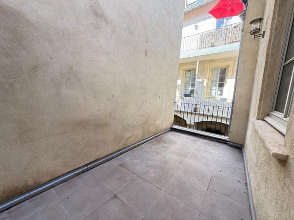 Appartement Nîmes 4 pièces 94.01 m2