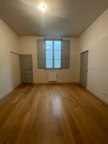 Appartement Nîmes 4 pièces 94.01 m2