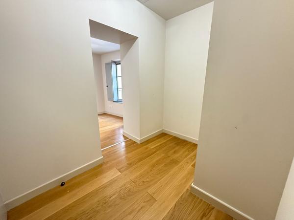 Appartement Nîmes 4 pièces 94.01 m2