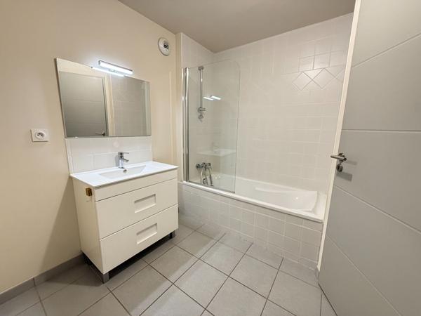 Appartement Nîmes 4 pièces 94.01 m2