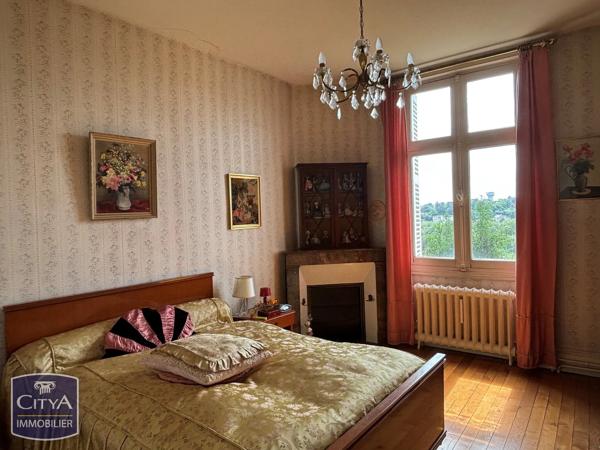Maison à vendre 6 pièces 216m² Poitiers (86000)