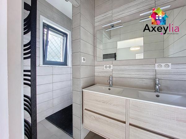 Riorges (42153) A VENDRE - RIORGES - MAISON ENTIEREMENT RENOVEE, 6 CHAMBRES ET TERRAIN