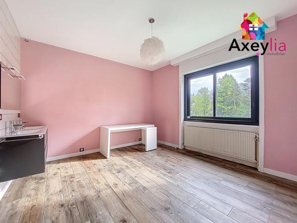 Riorges (42153) A VENDRE - RIORGES - MAISON ENTIEREMENT RENOVEE, 6 CHAMBRES ET TERRAIN