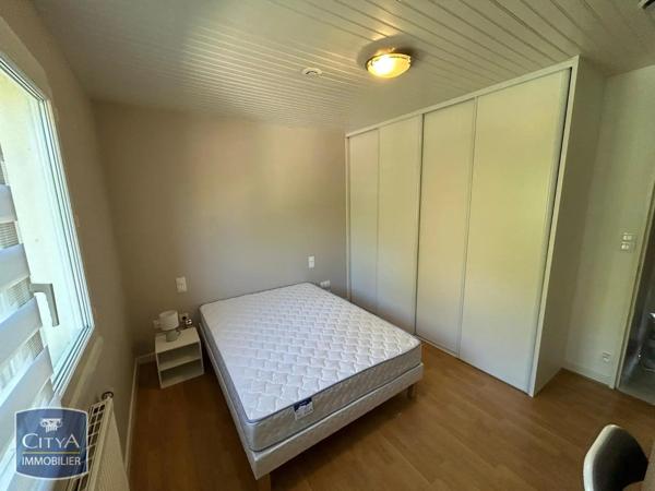 Appartement à louer 11.72m² Cholet (49300)