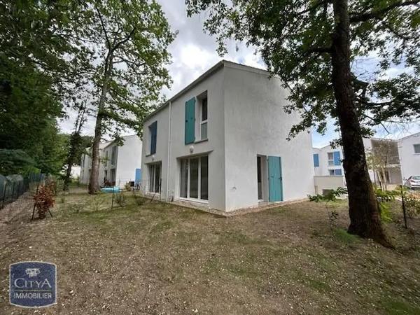 Maison à louer 3 pièces 64.72m² Breuillet (17920)