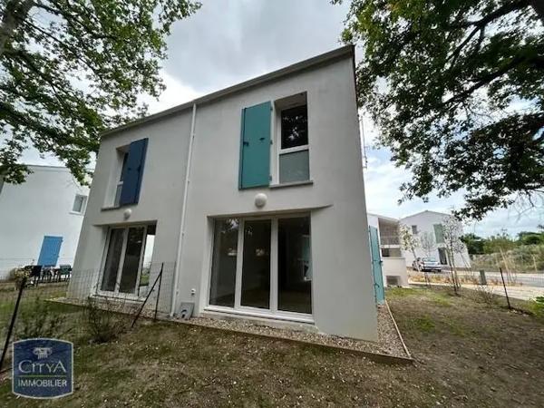 Maison à louer 3 pièces 64.72m² Breuillet (17920)