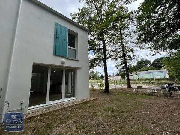 Maison à louer 3 pièces 64.72m² Breuillet (17920)
