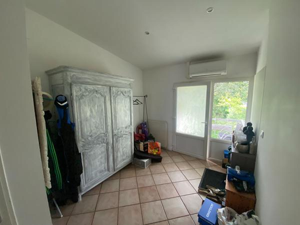 Local d'activité Crest 9 pièce(s) 380 m2 , espace jardin , parking, plusieurs bureau ou pas de portes