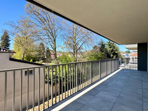 T4 avec 3 chambres - terrasse 24m² + garage + parking souterrain