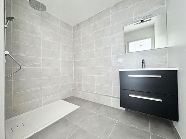 T4 avec 3 chambres - terrasse 24m² + garage + parking souterrain