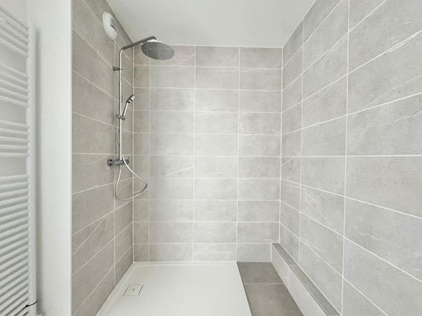 T4 avec 3 chambres - terrasse 24m² + garage + parking souterrain