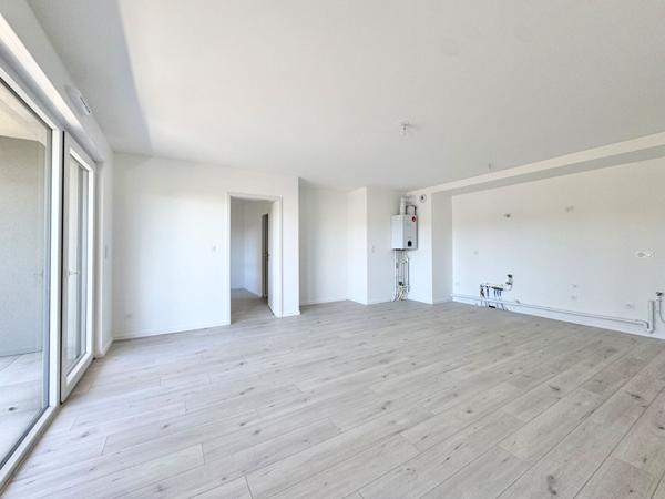 T4 avec 3 chambres - terrasse 24m² + garage + parking souterrain