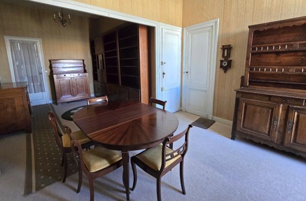 RUE MOUNEYRA FORT POTENTIEL DE VALORISATION – T4 avec balcon et cave