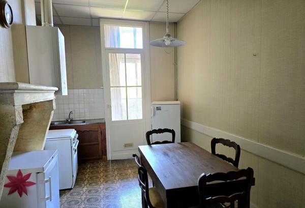 RUE MOUNEYRA FORT POTENTIEL DE VALORISATION – T4 avec balcon et cave