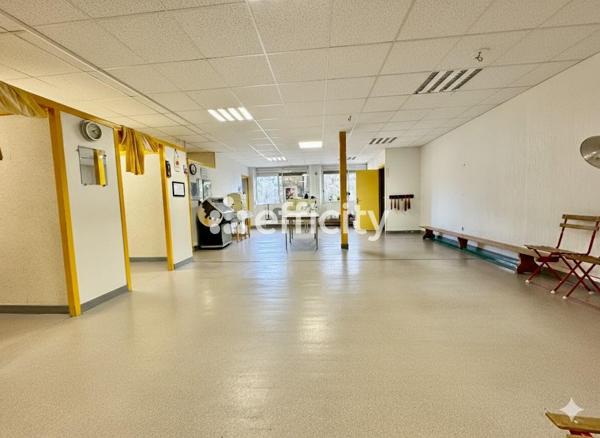 Immeuble 16 pièces - 413 m²