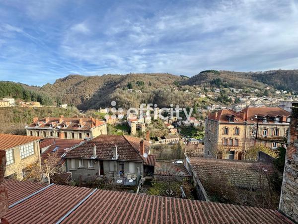 Immeuble 16 pièces - 413 m²