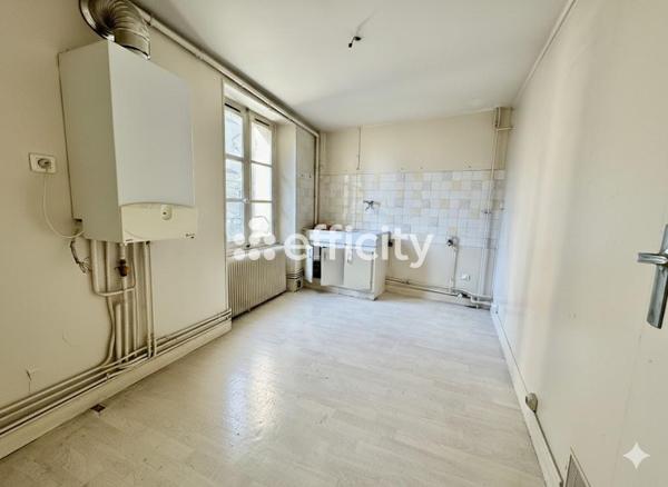 Immeuble 16 pièces - 413 m²