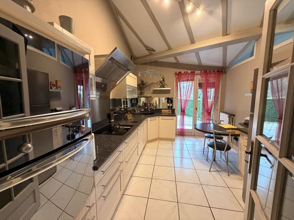 Saint-Étienne (42230) Maison de 152m2 sur 1300m2 secteur calme