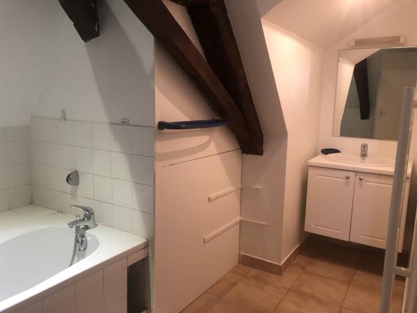 Appartement
                                                                                                                                                                                                                                                                                                                        2 pièce(s)                                                                                                                                                                                                          1 chambre(s)                                                                                                                                                                                                          47.47  m²