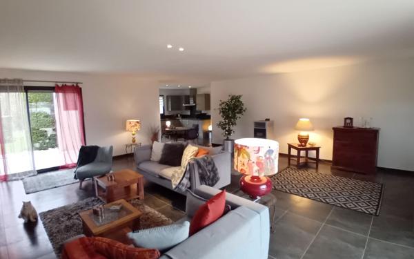 Maison à vendre    3 pièces •  Cuisery