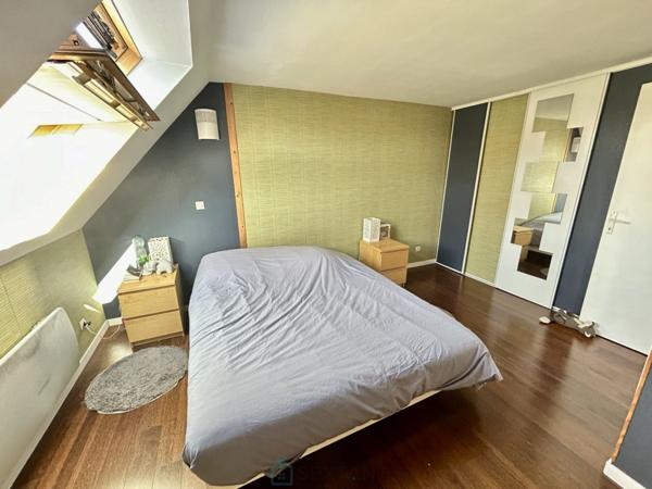 Maison Individuelle 4 chambres avec beaucoup de charme au calme.