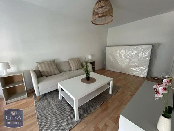 Appartement à louer 1 pièce 20.5m² Chambray-lès-Tours (37170)