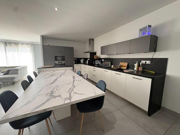 Maison  5 pièce(s) 140 m2
