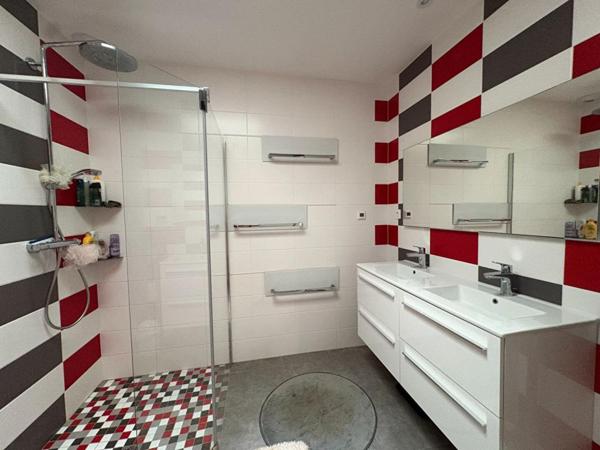 Maison  5 pièce(s) 140 m2