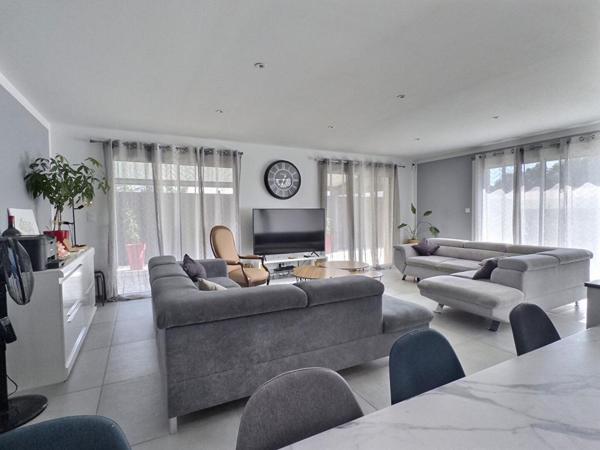Maison  5 pièce(s) 140 m2