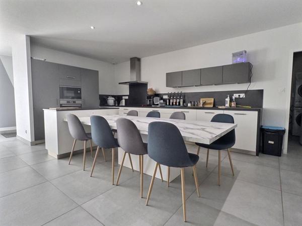 Maison  5 pièce(s) 140 m2