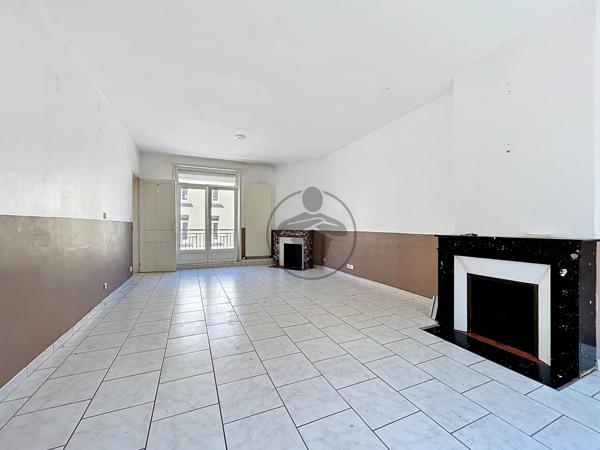 Vente                                                      Maison
                        
                     5 pièces                      105 m2                     à Saint-Quentin