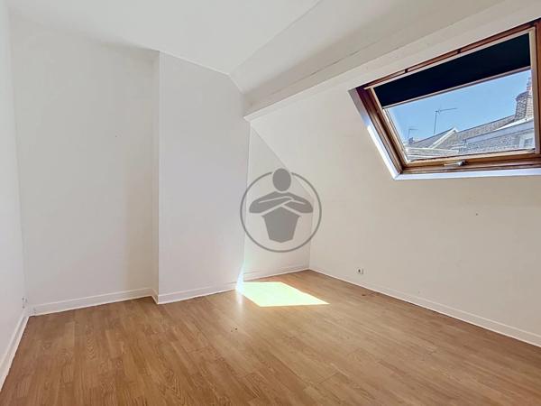 Vente                                                      Maison
                        
                     5 pièces                      105 m2                     à Saint-Quentin