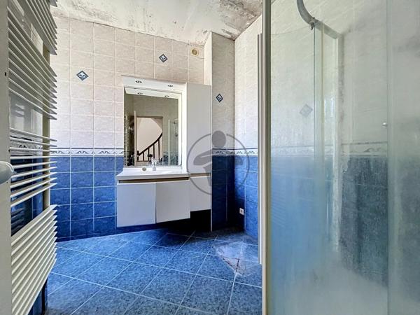 Vente                                                      Maison
                        
                     5 pièces                      105 m2                     à Saint-Quentin