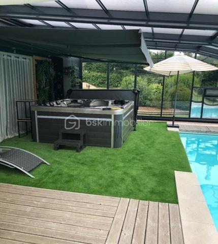 Maison contemporaine de 262 m²