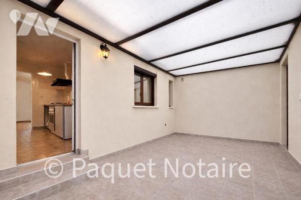 Secteur Vouël, proche D1
Ideal investisseur 
Maison plein pied comprenant entrée, WC, séjour,...