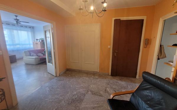 Appartement à vendre    5 pièces • 131,72 m2 Lyon 6