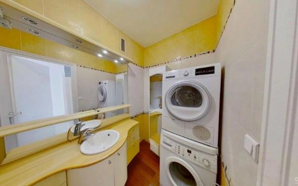 Appartement à vendre    5 pièces • 131,72 m2 Lyon 6