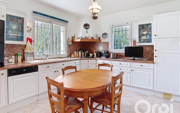 Maison à vendre    4 pièces • 137 m2 Six-Fours-les-Plages