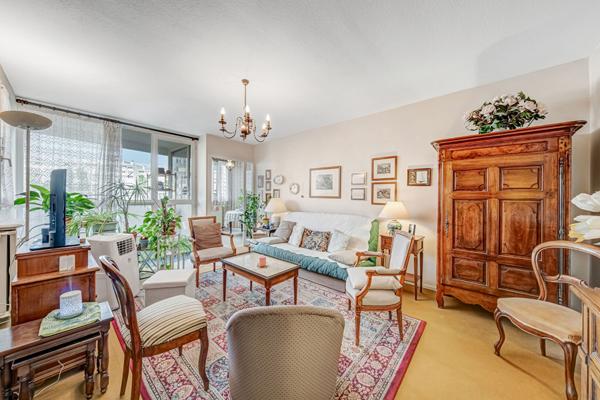 Exclusivité Appartement 2 chambres -balcon-parking et cave proche du centre-ville-Secteur Boucicaut