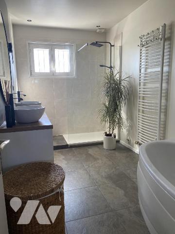 SAINT MATHURIN Maison de 156m² avec piscine