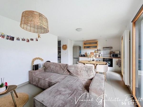 Appartement T3 64m² - Vendu nu, libre de locataire, idéal pour une résidence principale  - 1 place de stationnement
