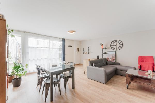 Lille (59000) Appartement en résidence récente (2005)