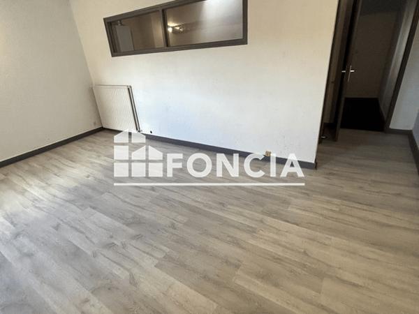 Location Appartement 2 pièces 51.87 m² - 39 RUE SAINT-ANDRE Niort 79000