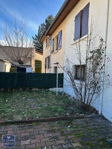 Appartement à louer 5 pièces 83.7m² Le Chambon-Feugerolles (42500)