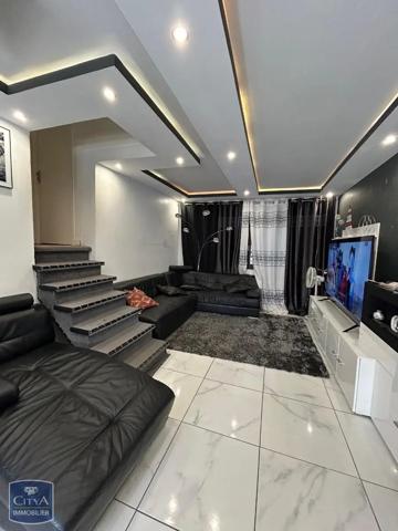 Appartement à louer 5 pièces 83.7m² Le Chambon-Feugerolles (42500)