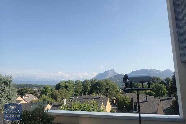 Appartement à louer 3 pièces 75.8m²